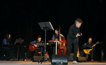 Una scena dello spettacolo VEDO BUIO