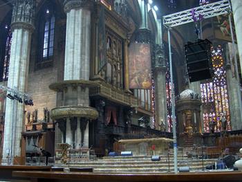 Allestimento per il Poema della Croce in Duo,c,cc--szmmmo a Milano